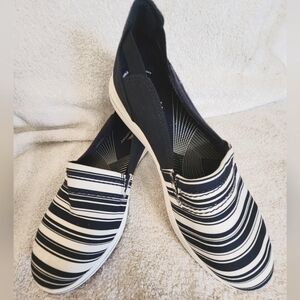 Clarks Cloudsteppers slip on shoes